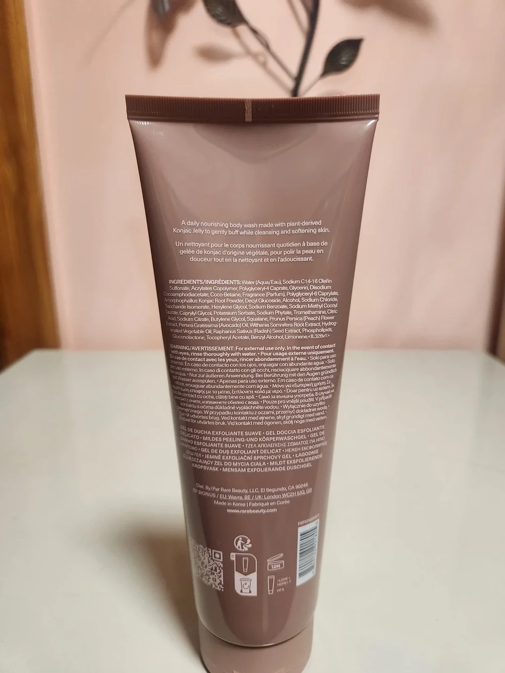 Rare Beauty Find Comfort Gentle Exfoliating Gel Body Wash Konjac Jelly